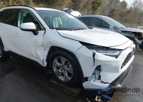 2024 Toyota Rav4 Xle from USA, damaged, VIN 2T3W1RFV2RW331010